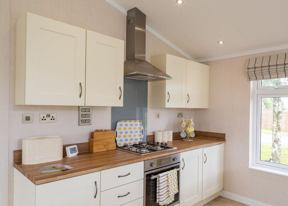 Great Harlow Views Newby  Exterior photo