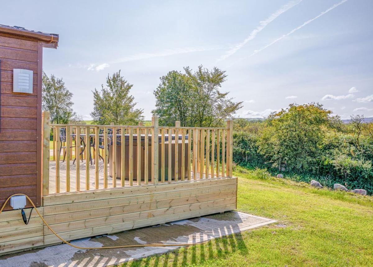 Great Harlow Views Newby  Exterior photo