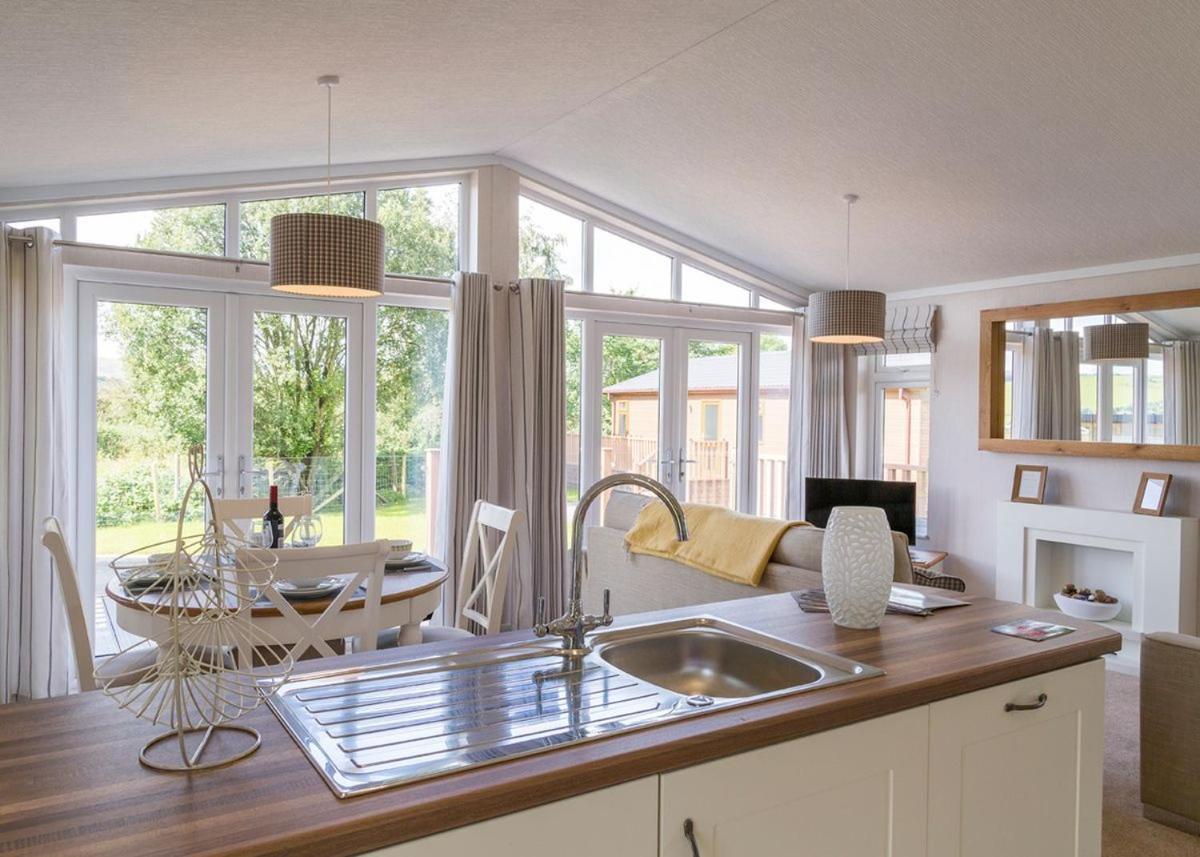 Great Harlow Views Newby  Exterior photo