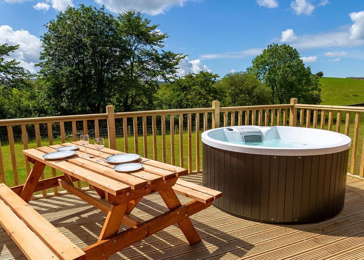 Great Harlow Views Newby  Exterior photo
